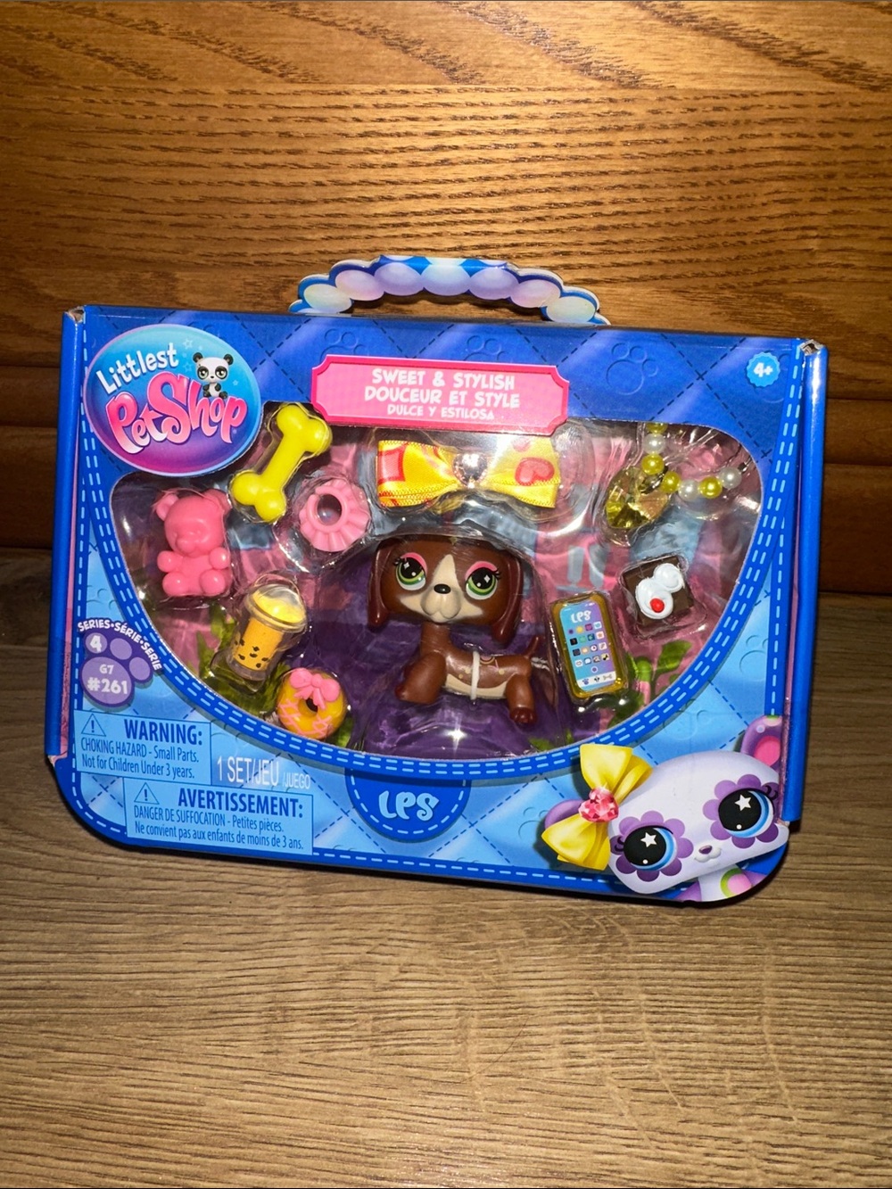 Littlest pet shop sweet and stylish Dachshund # 261 NIB - new in box